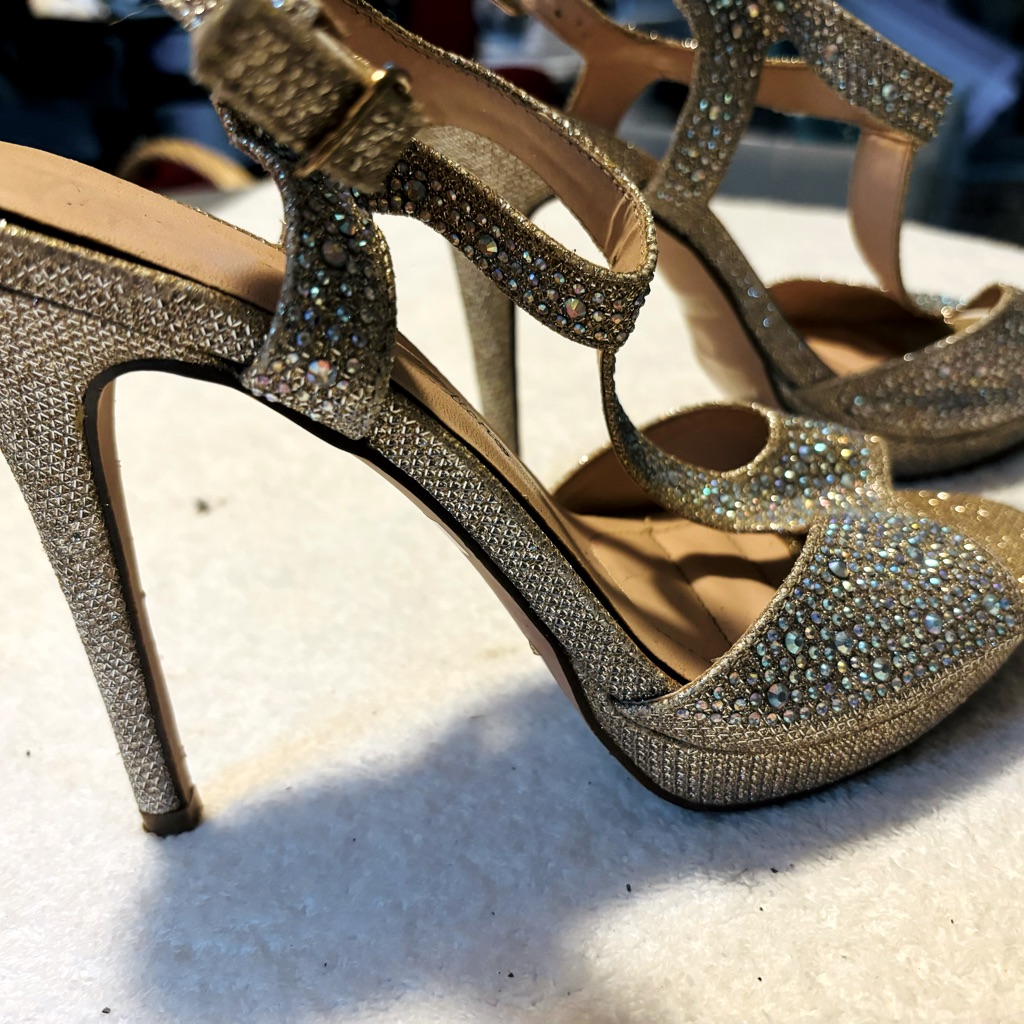 Almost Brand New Heels By Blossom Collection  Box 71